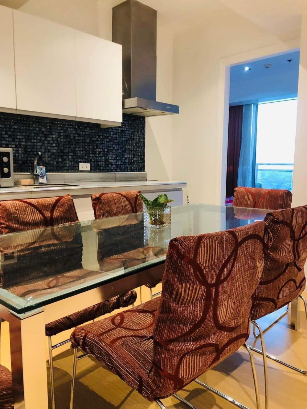 Beach Front Living In The Heart Of The City, Azure Residences Manila Bagian luar foto